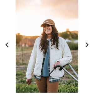 Carhartt Lightweight Insulated Jacket in Oat Milk
